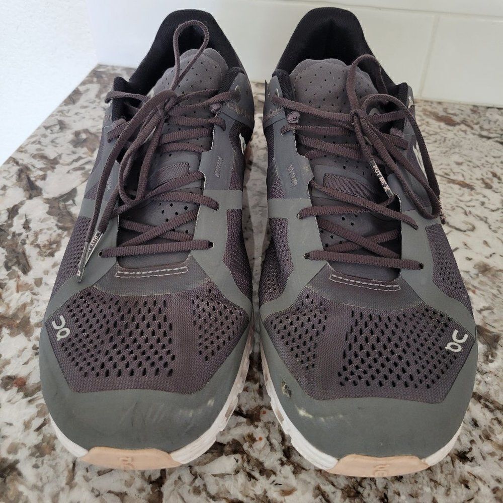 On cloud swiss engineering navy shoes running sneakers‎ size W 10 US
